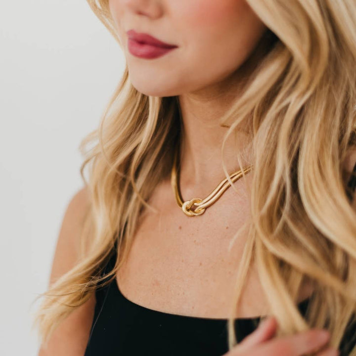 double-strand necklace with knot detail waterproof