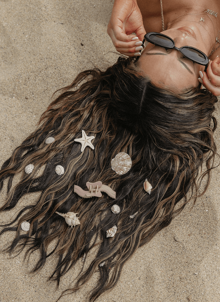 Kaxi Midi Wavy Hold Everything Claw - Timber &amp; Velvet Boutique