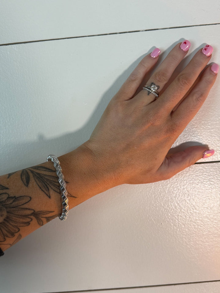 The Aspen Ridge Bangle - Timber &amp; Velvet Boutique