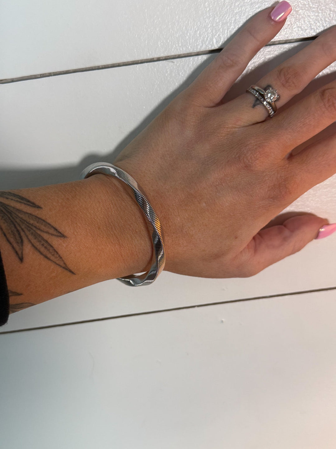 The Avalon Twisted Bangle - Timber &amp; Velvet Boutique