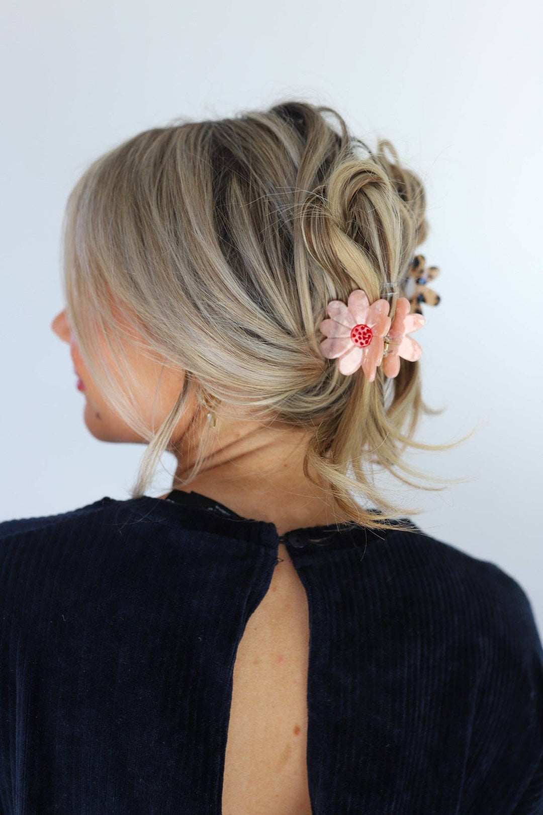 The Flower Claw - Timber &amp; Velvet Boutique