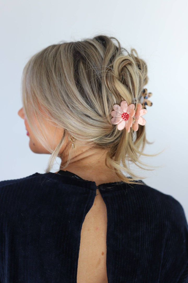 The Flower Claw - Timber &amp; Velvet Boutique